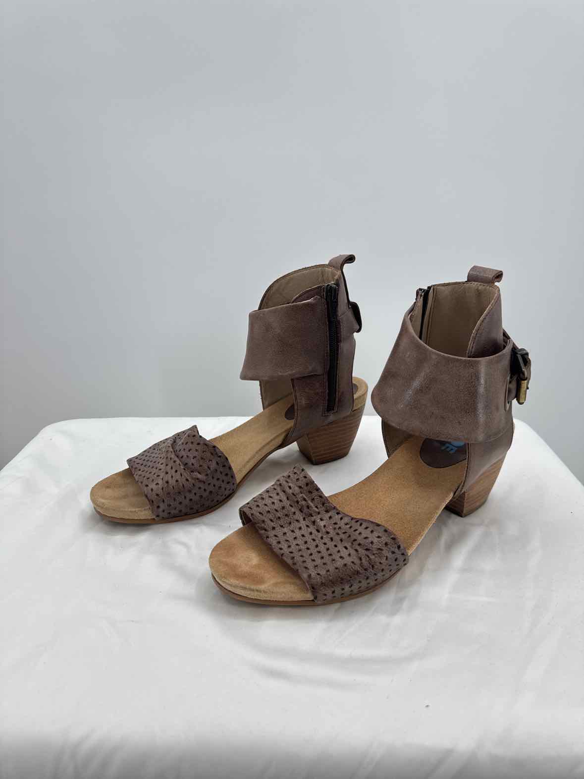 Dkode Brown Women Size 8.5 Womens Sandal