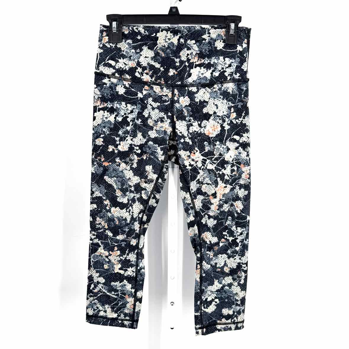 Lululemon Blue Women Size Medium Jrs Sports Capris