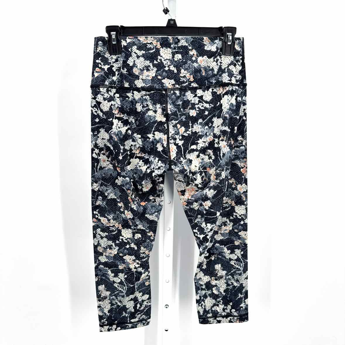 Lululemon Blue Women Size Medium Jrs Sports Capris