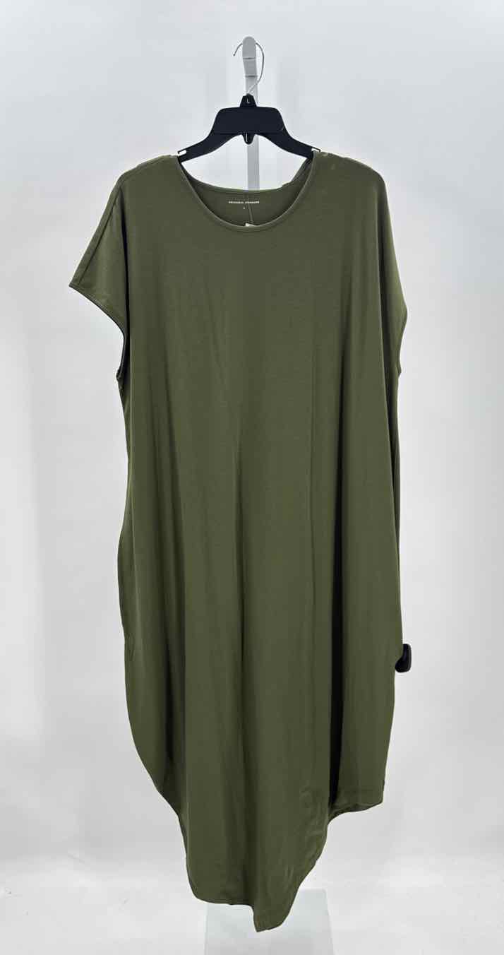 Universal Green Women Size Large Womens Dress