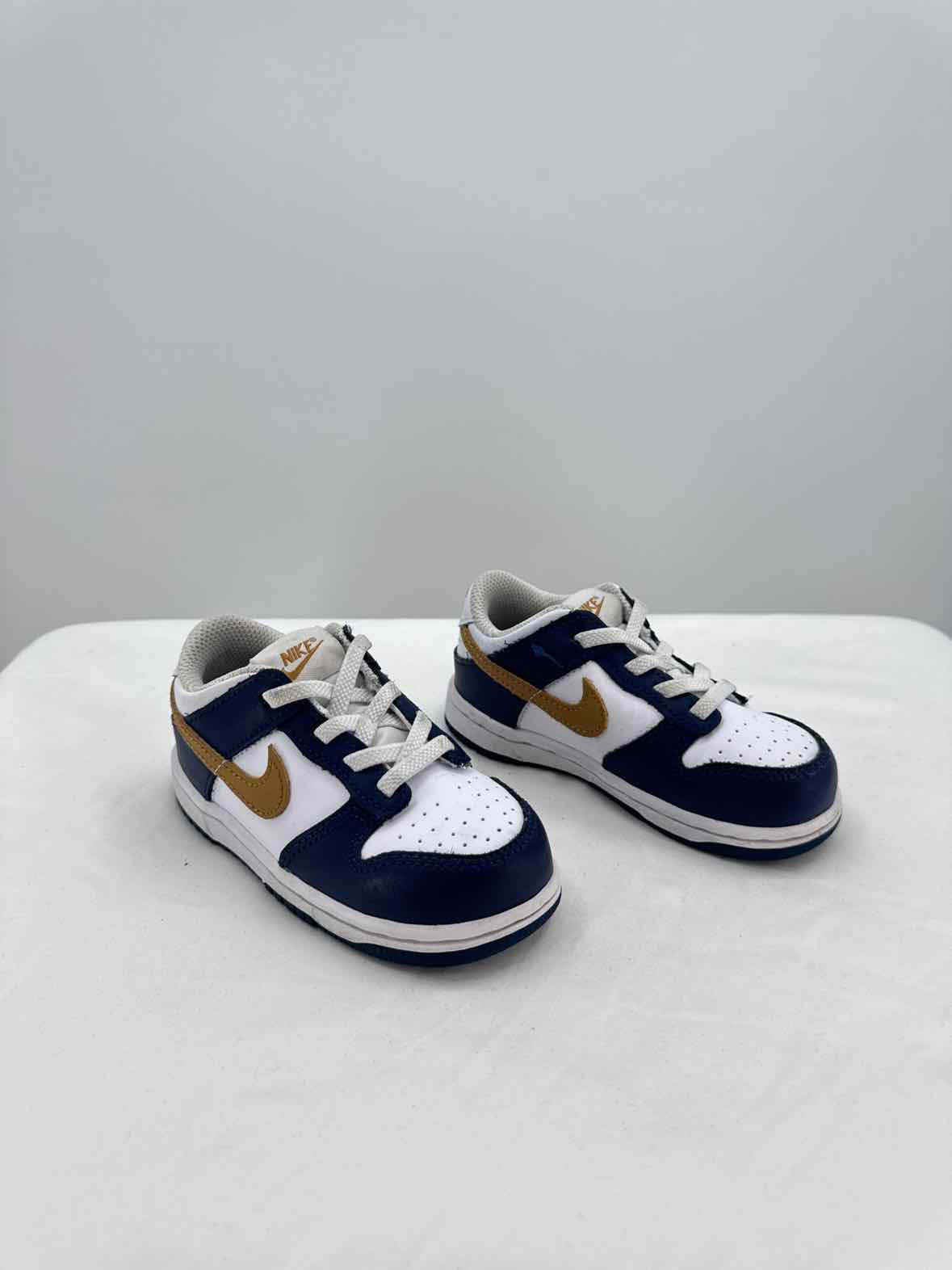 Nike Navy/White Child Size 8 Boys Shoes