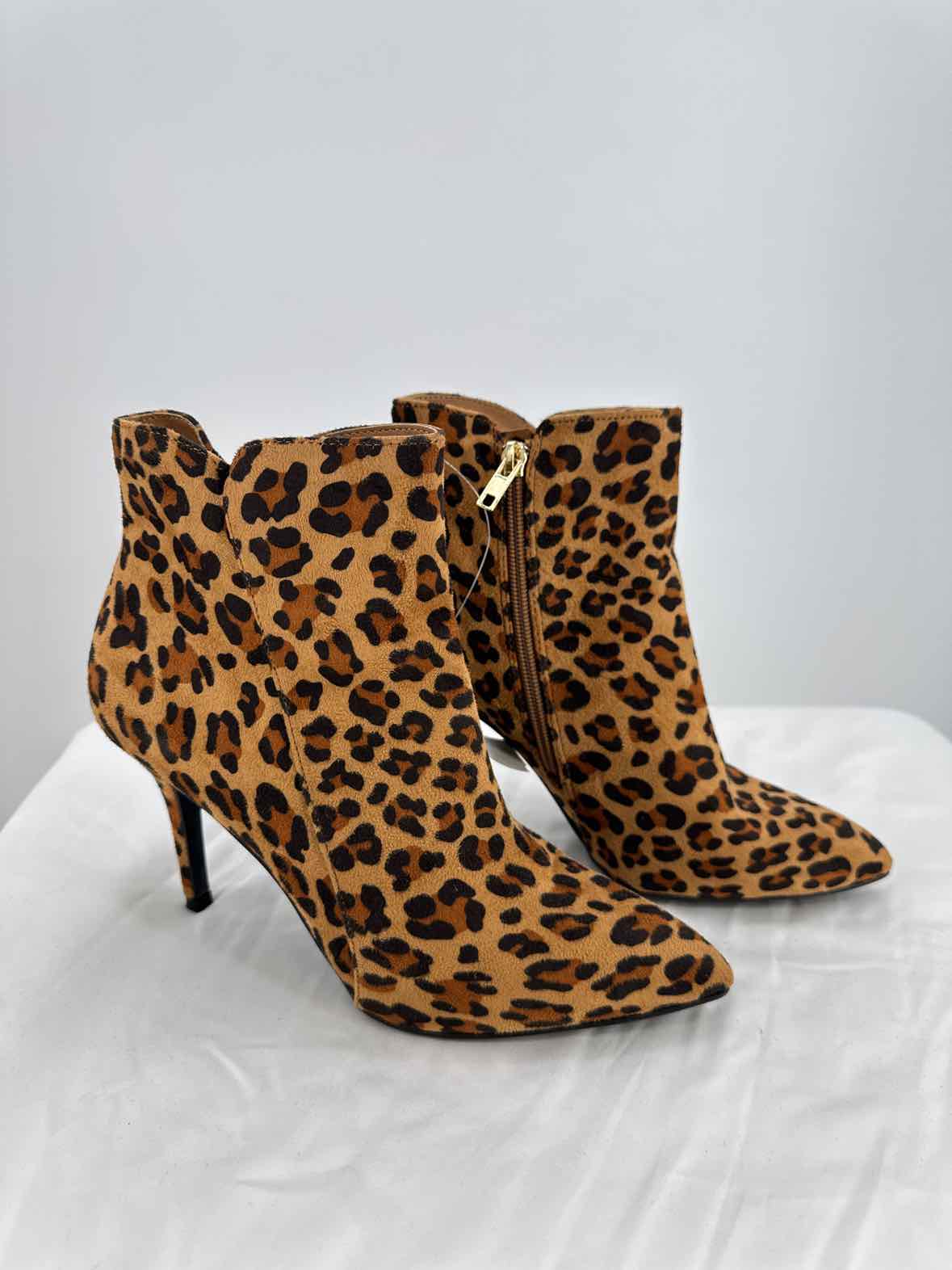 Zigi Soho Leopard Women Size 7.5 Womens Boots