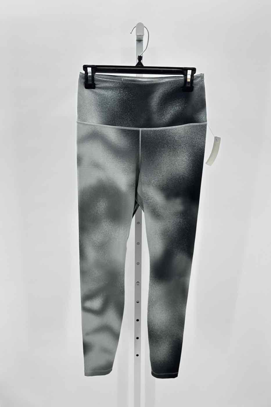 Nike black/gray Women Size Medium Jrs Sports Leggings