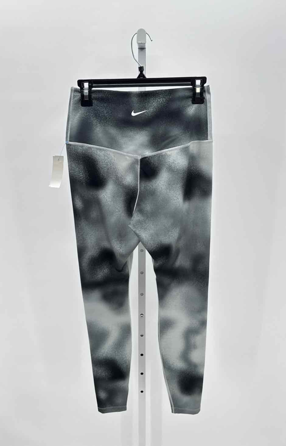 Nike black/gray Women Size Medium Jrs Sports Leggings