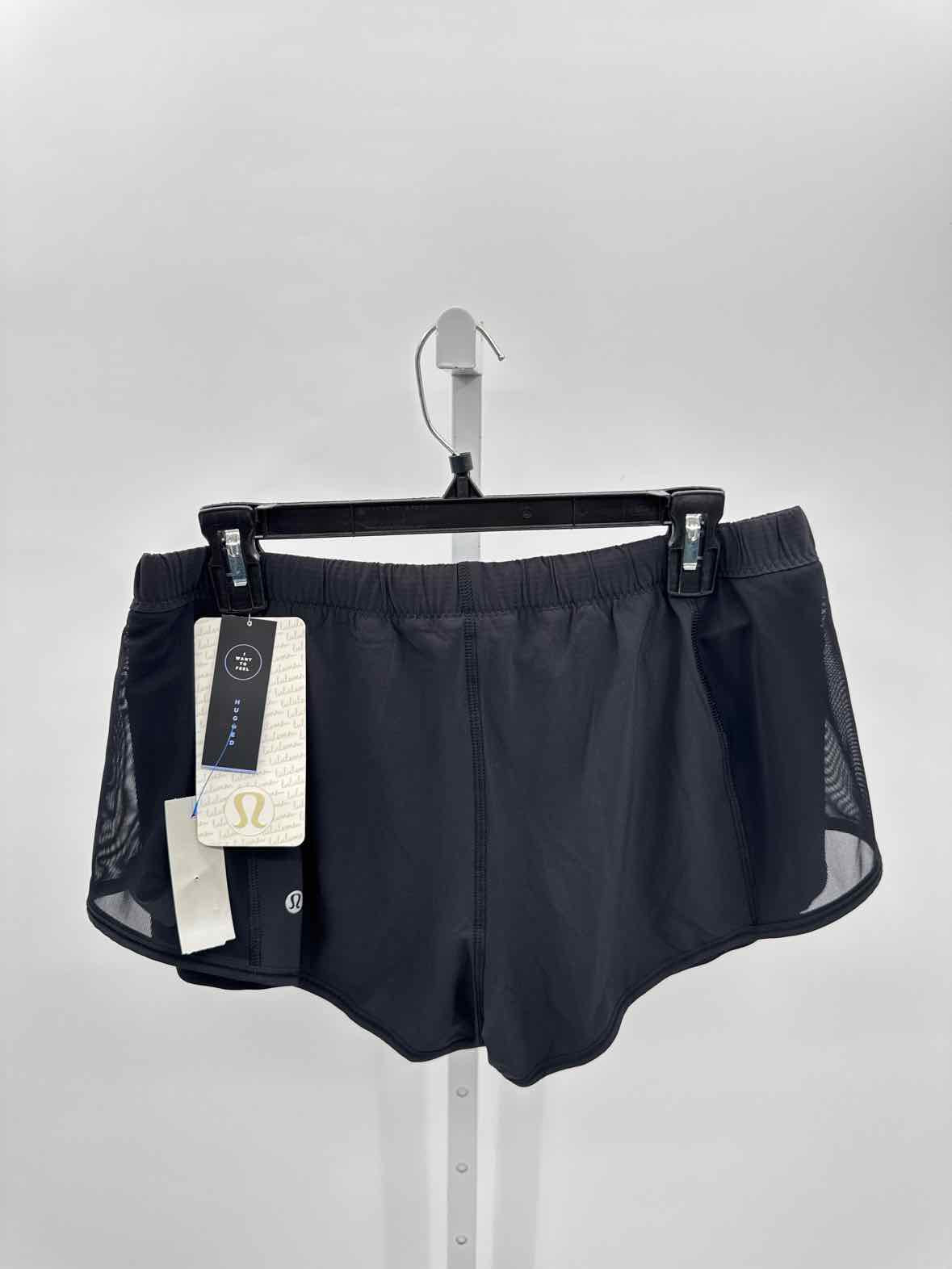 Lululemon Black Women Size Large Jrs Sports Shorts