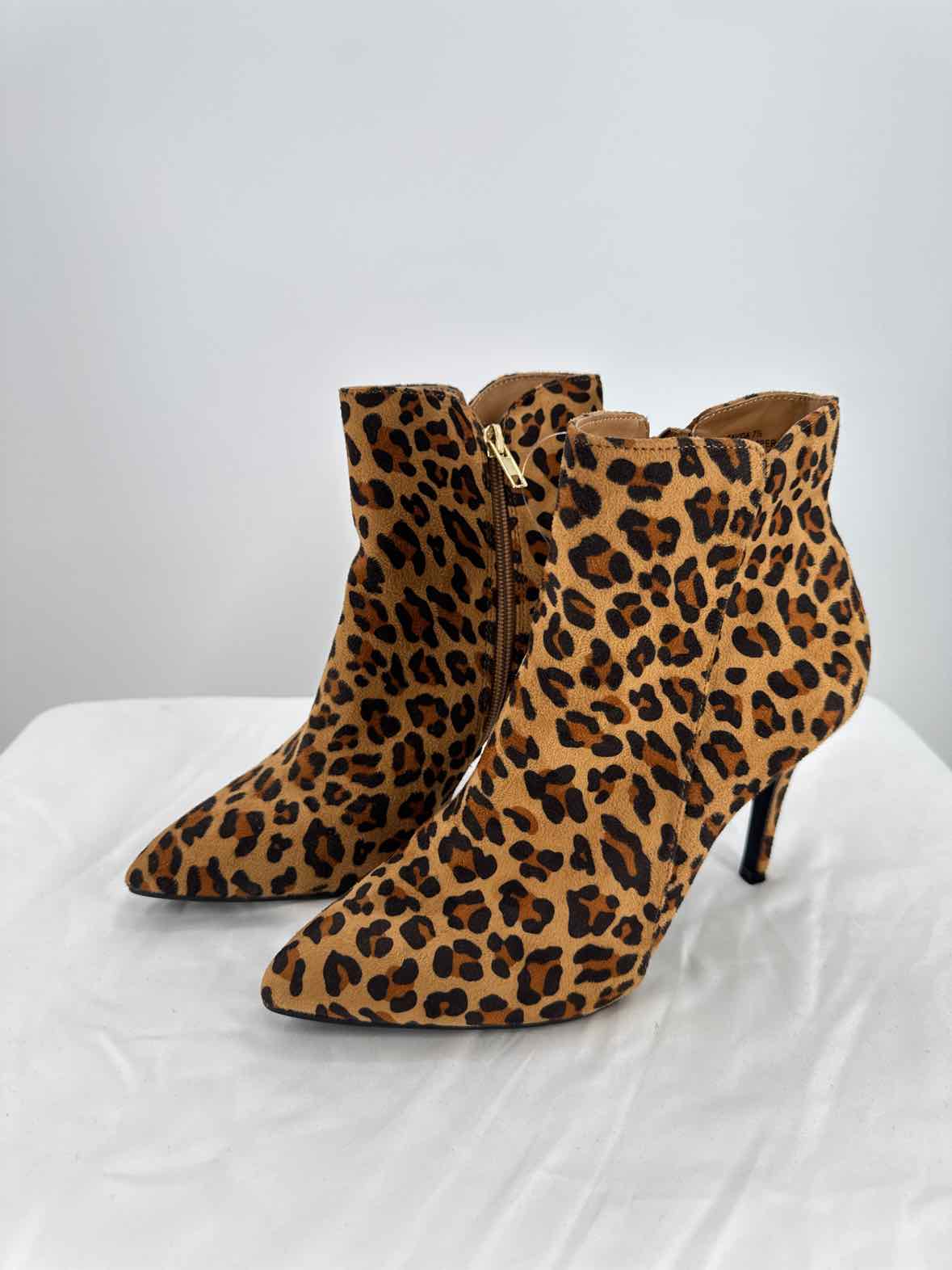 Zigi Soho Leopard Women Size 7.5 Womens Boots