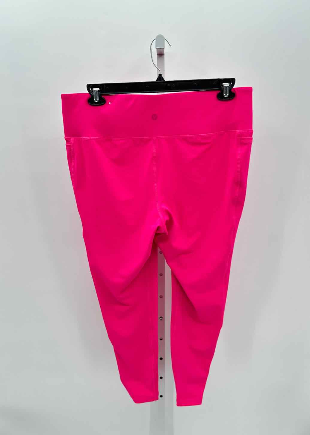 Livi Pink Women Size 2X Womens Sports Bttms